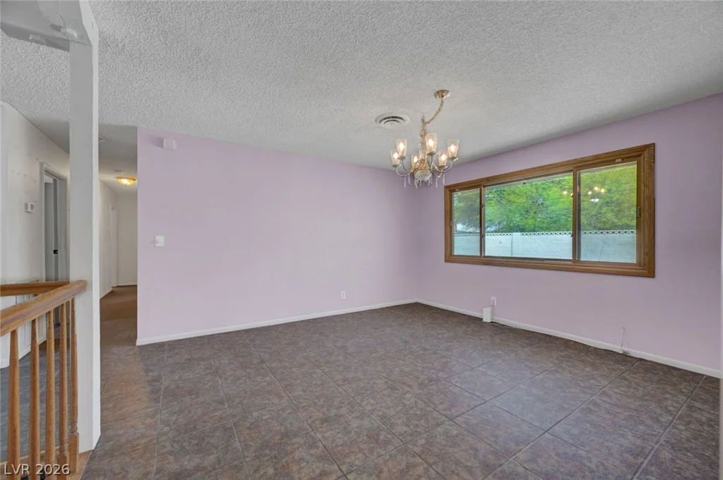 1900 Stonehaven, Las Vegas, NV 89108