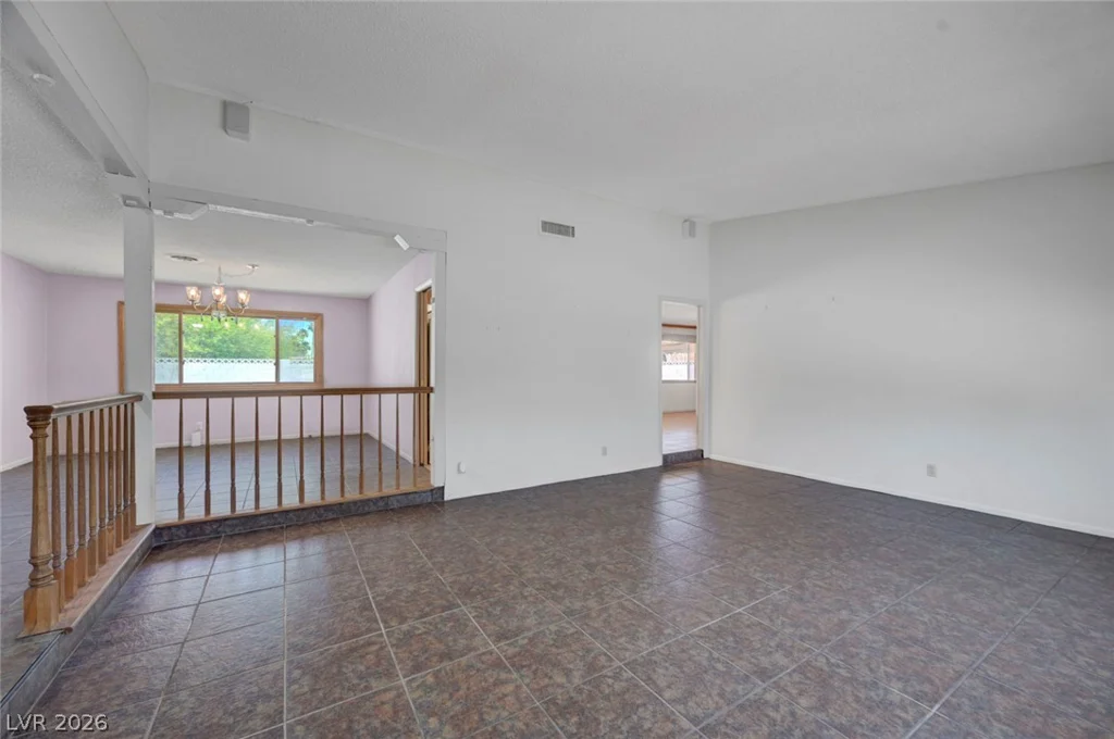 1900 Stonehaven, Las Vegas, NV 89108