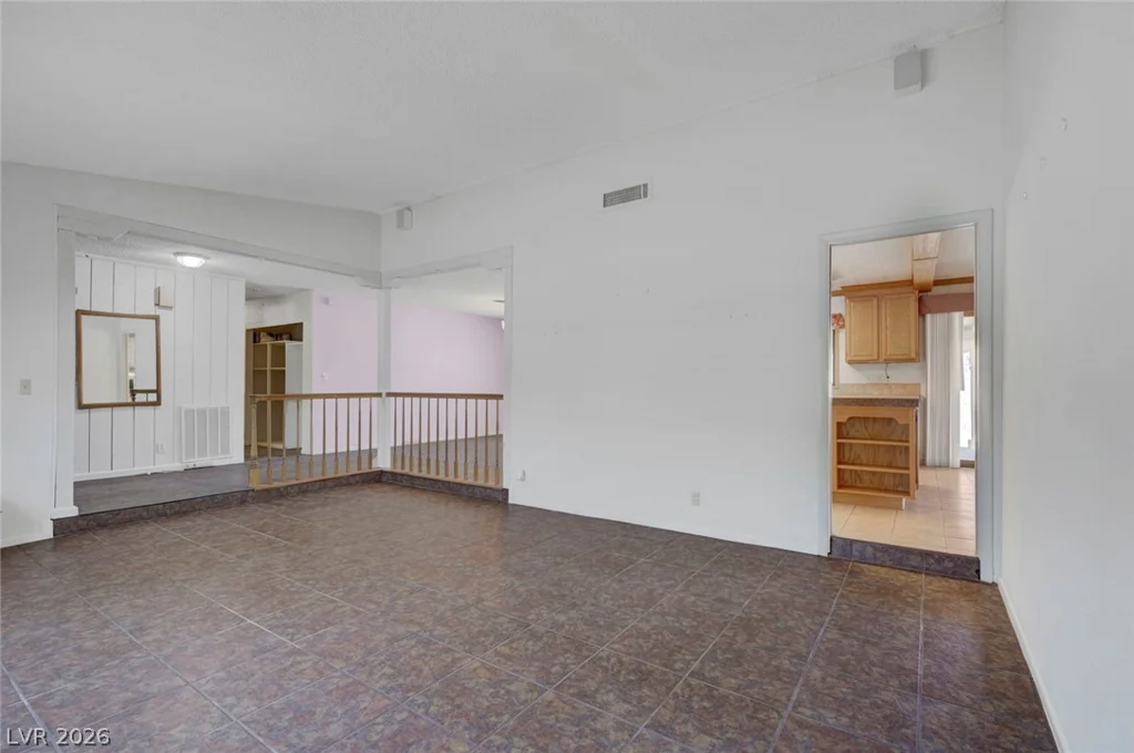 1900 Stonehaven, Las Vegas, NV 89108