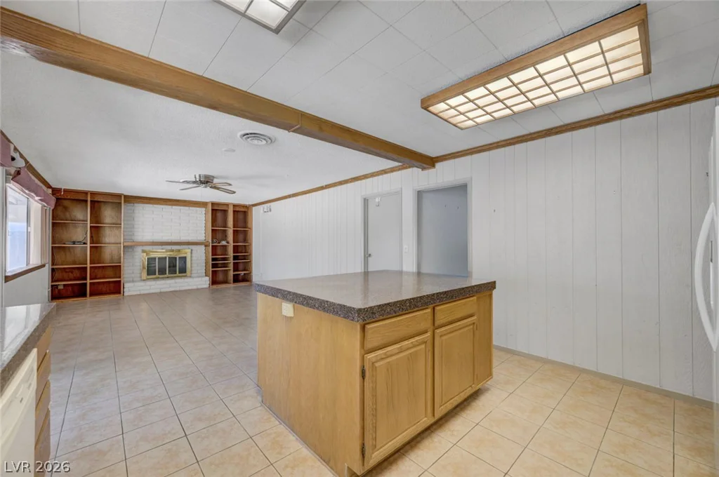 1900 Stonehaven, Las Vegas, NV 89108