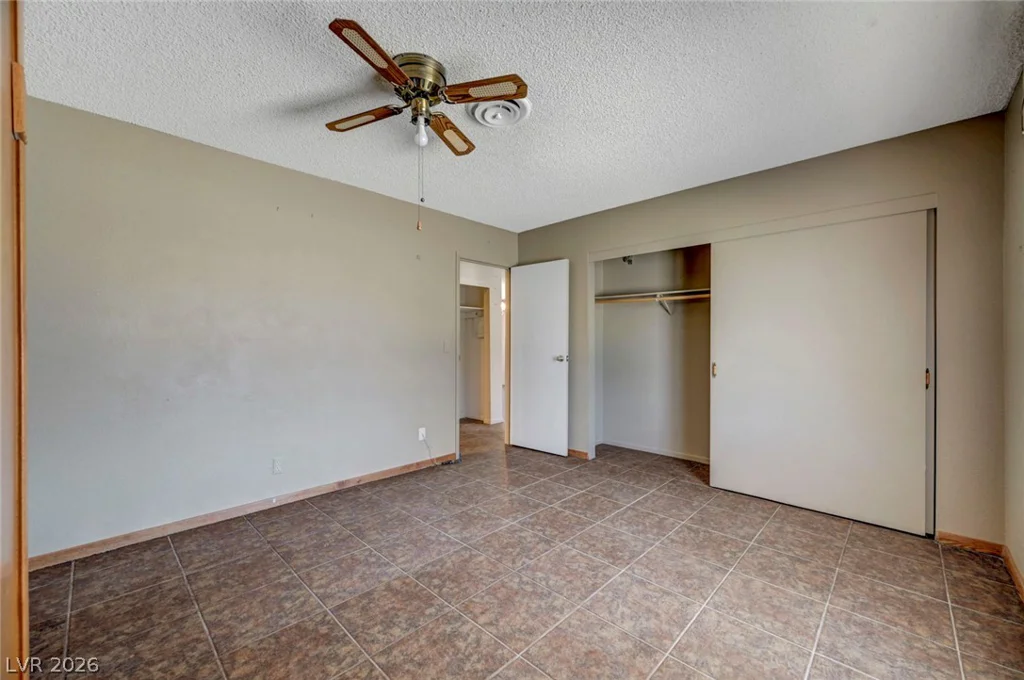 1900 Stonehaven, Las Vegas, NV 89108