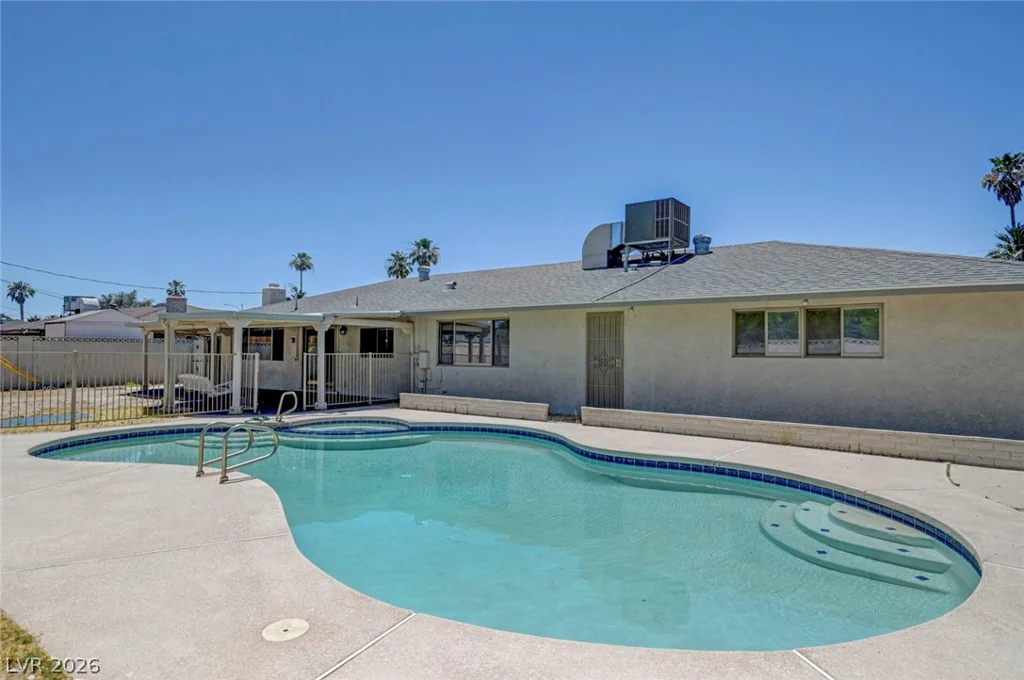 1900 Stonehaven, Las Vegas, NV 89108
