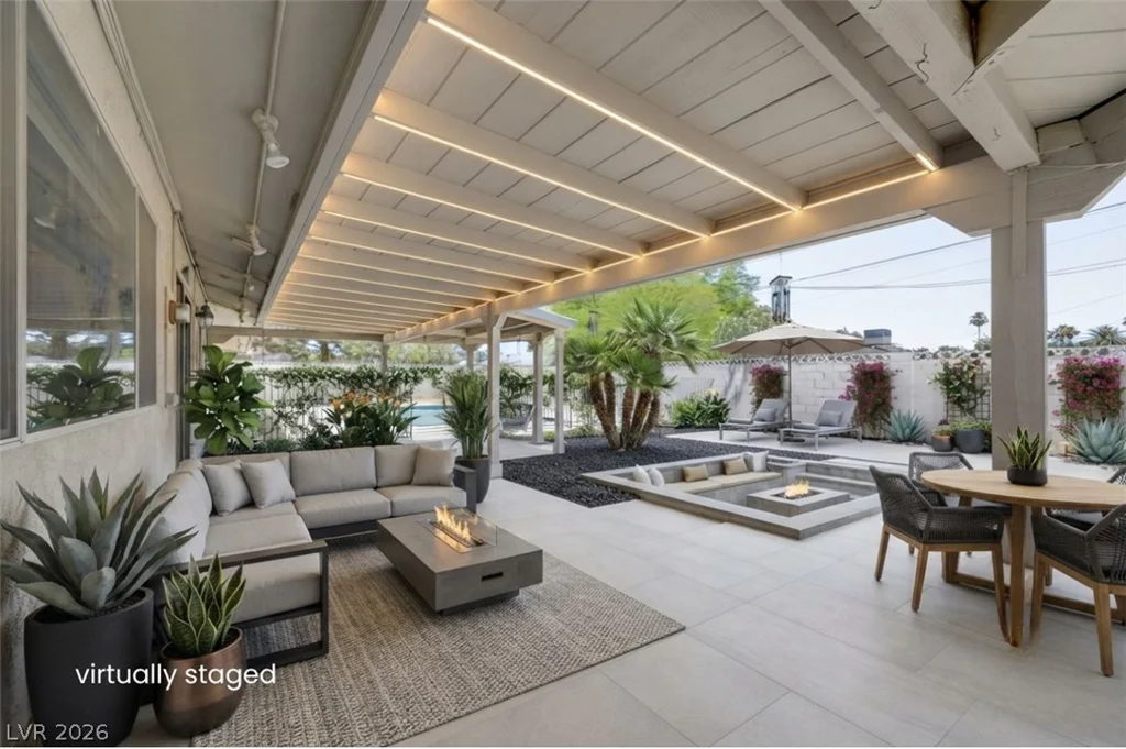 1900 Stonehaven, Las Vegas, NV 89108
