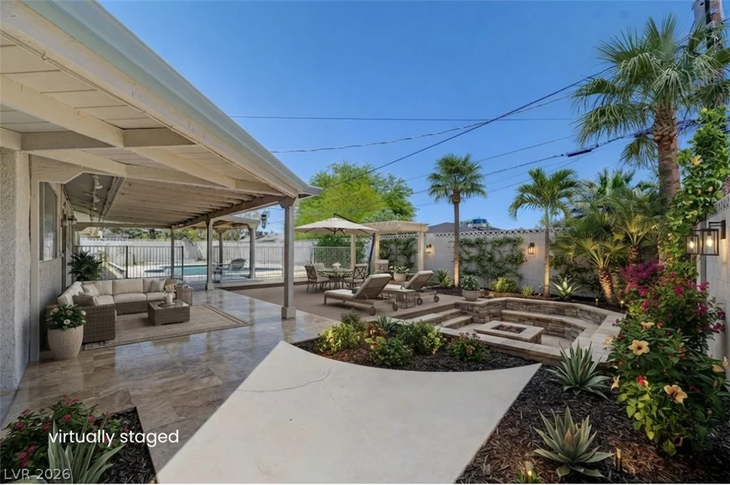 1900 Stonehaven, Las Vegas, NV 89108