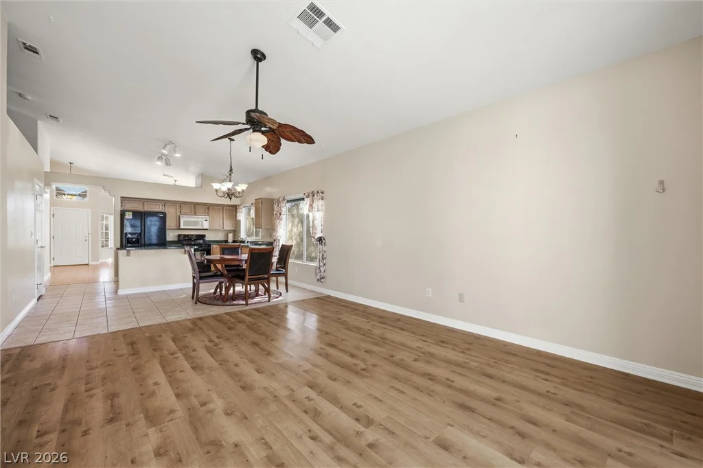1521 Honey Vista, North Las Vegas, NV 89032