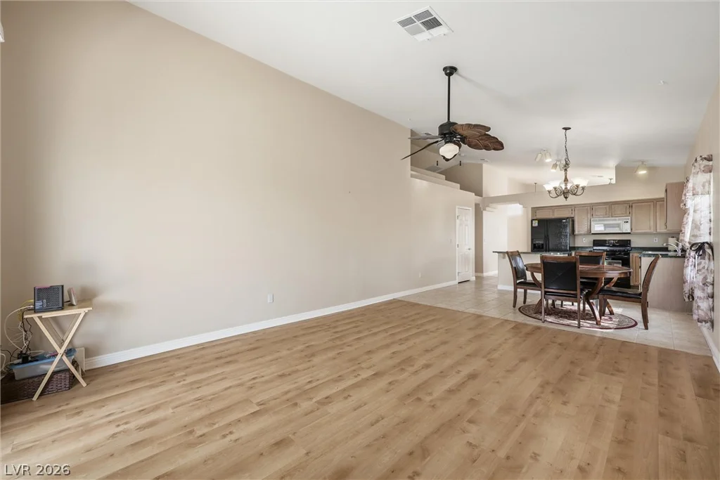 1521 Honey Vista, North Las Vegas, NV 89032