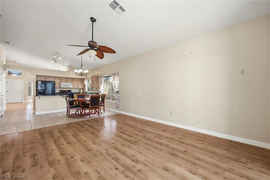 1521 Honey Vista, North Las Vegas, NV 89032