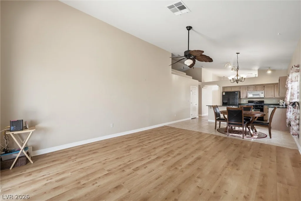 1521 Honey Vista, North Las Vegas, NV 89032