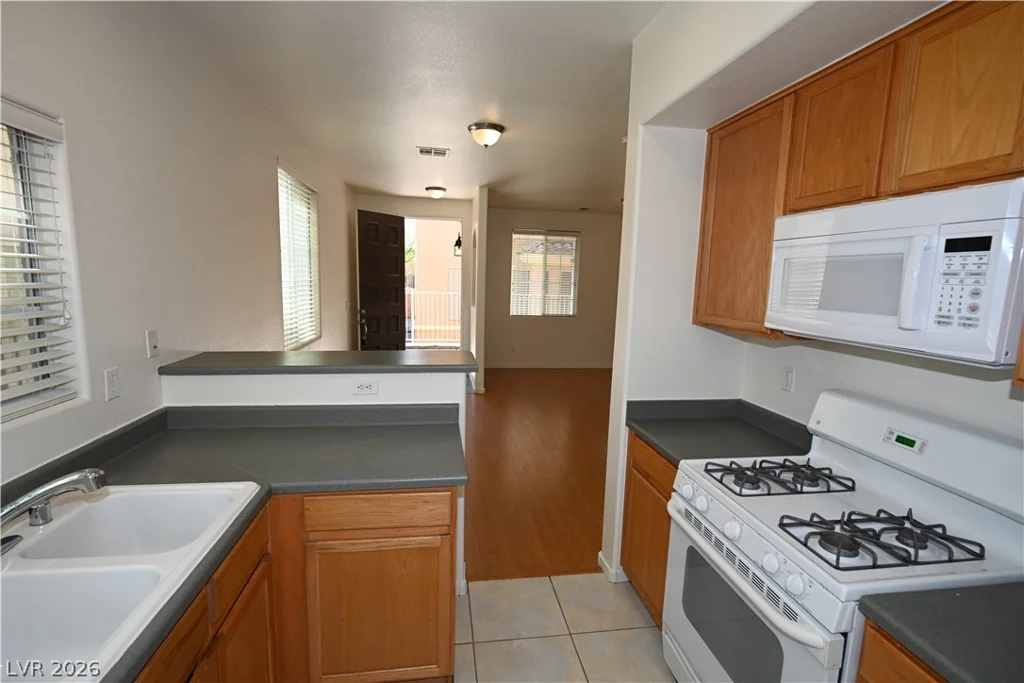 9787 Beach Rose, Las Vegas, NV 89148
