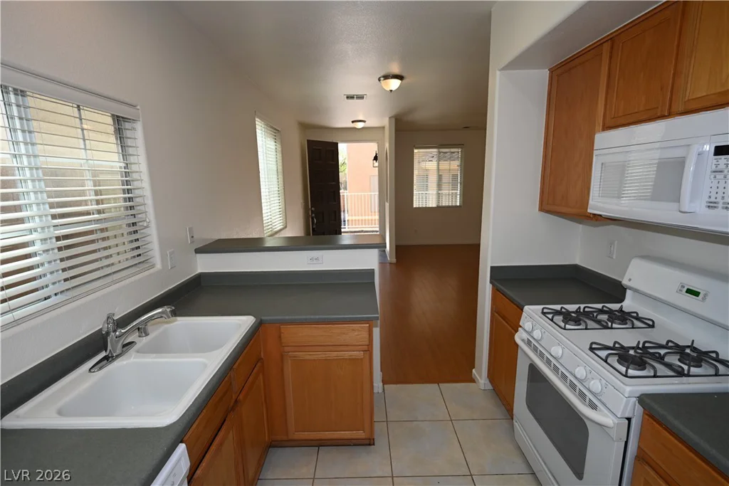 9787 Beach Rose, Las Vegas, NV 89148
