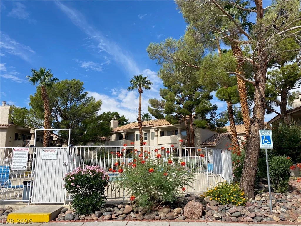 900 Boulder Springs, Las Vegas, NV 89128