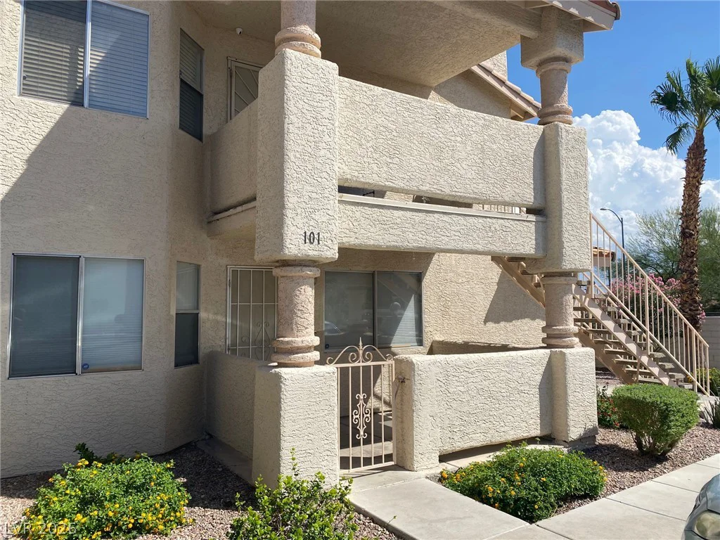 900 Boulder Springs, Las Vegas, NV 89128