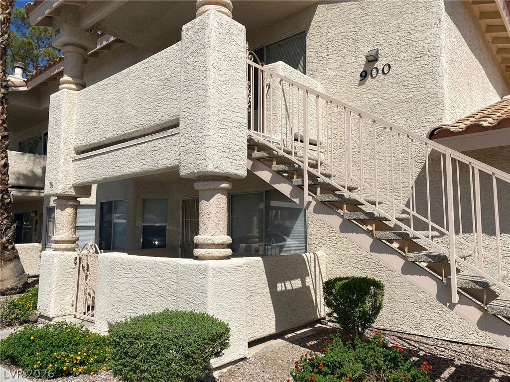 900 Boulder Springs, Las Vegas, NV 89128