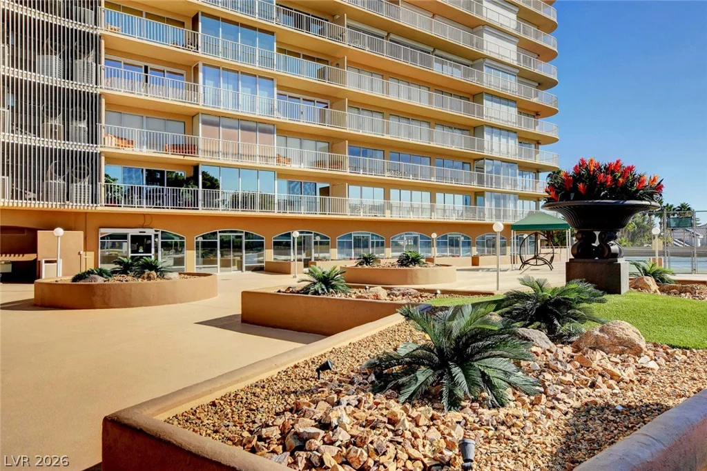 3111 Bel Air, Las Vegas, NV 89109
