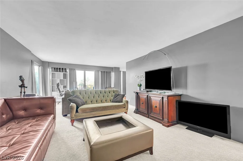3111 Bel Air, Las Vegas, NV 89109