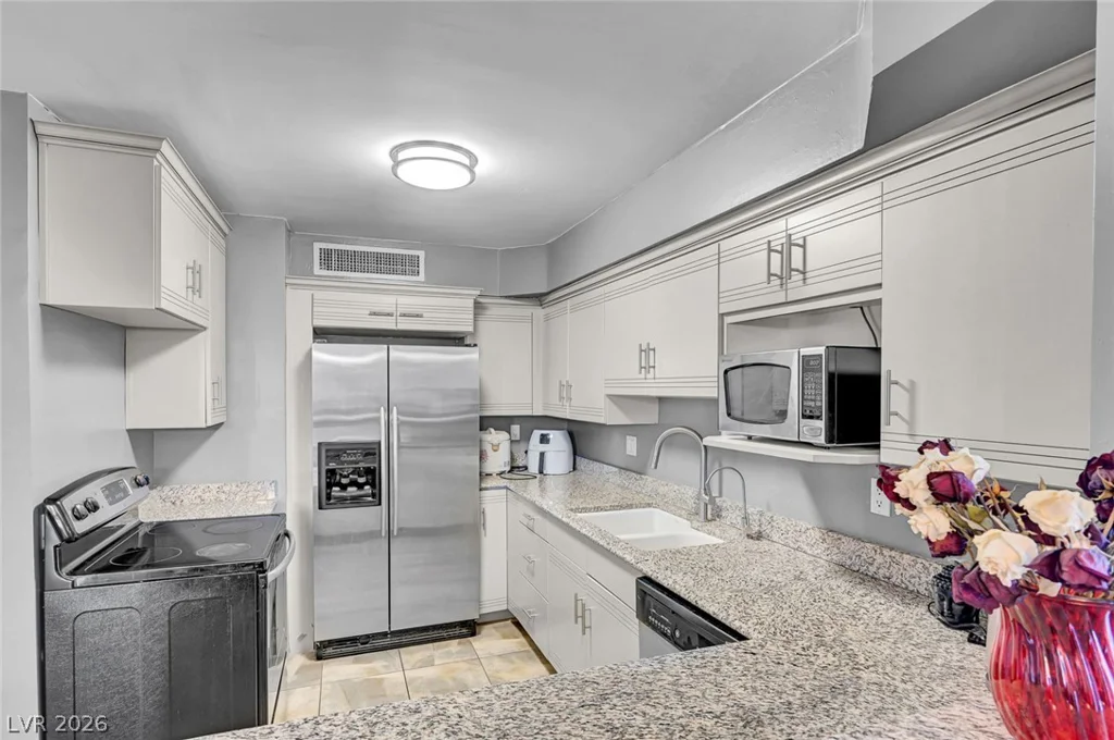3111 Bel Air, Las Vegas, NV 89109