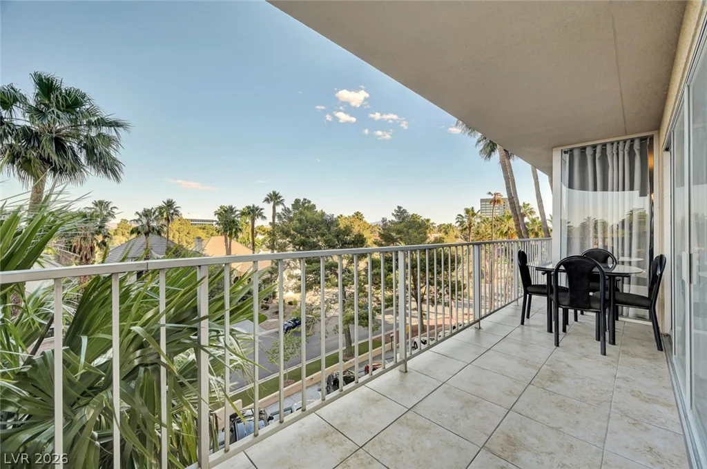 3111 Bel Air, Las Vegas, NV 89109