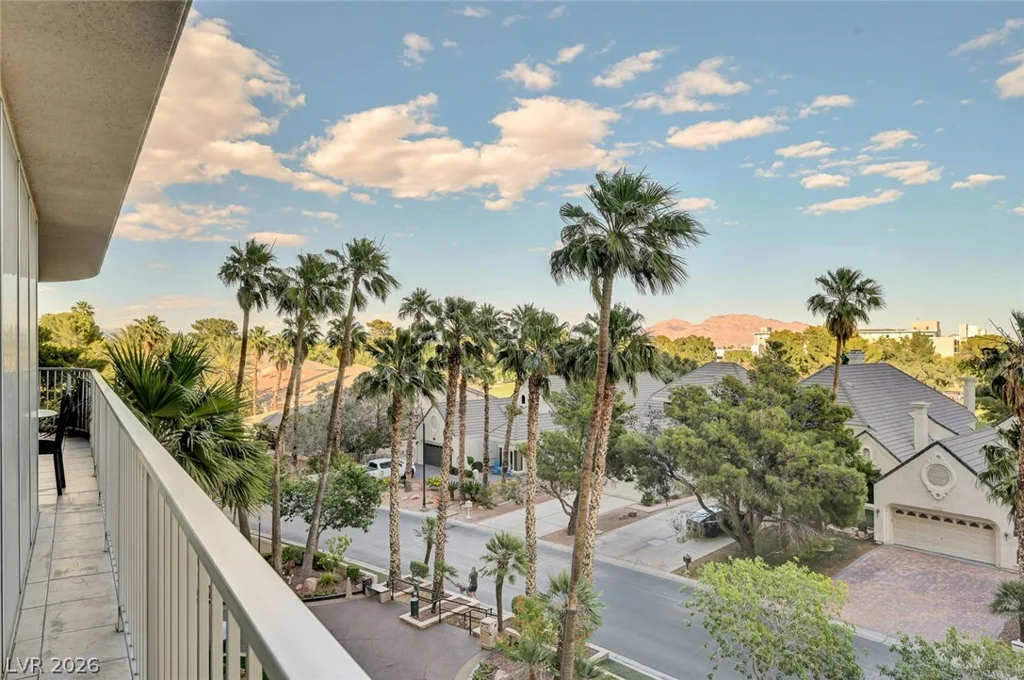 3111 Bel Air, Las Vegas, NV 89109