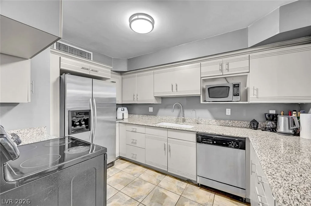 3111 Bel Air, Las Vegas, NV 89109
