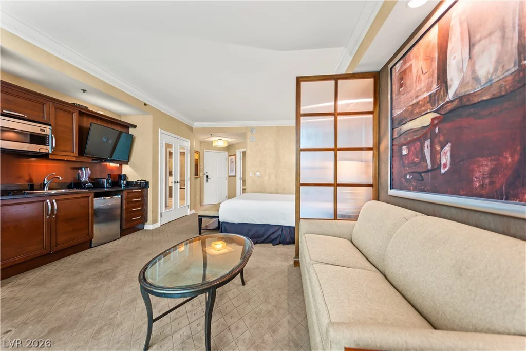 145 Harmon, Las Vegas, NV 89109