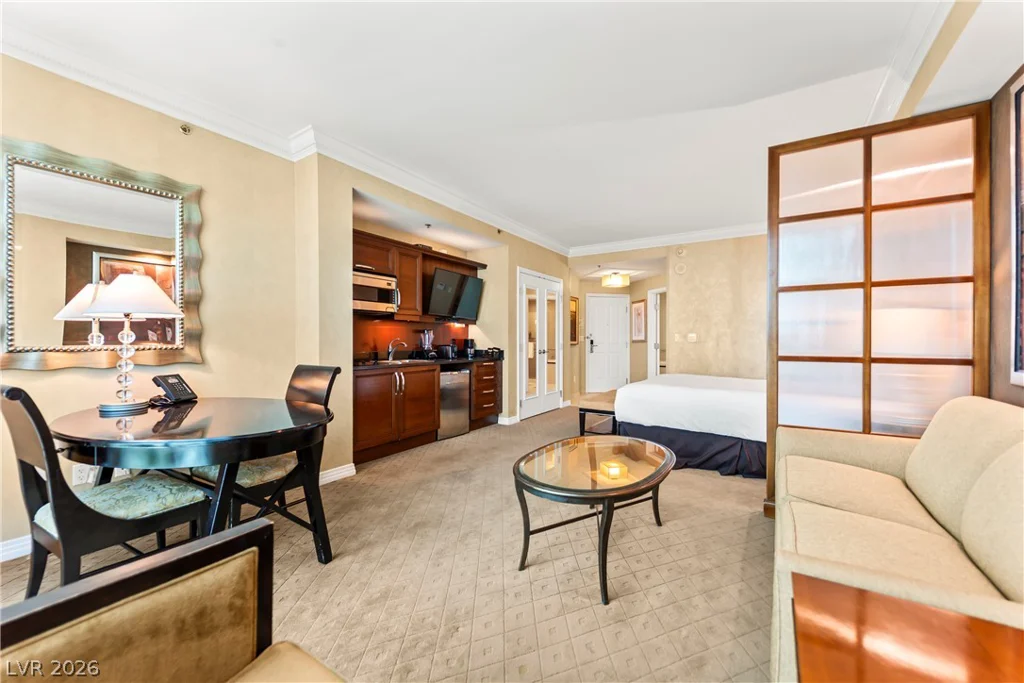 145 Harmon, Las Vegas, NV 89109
