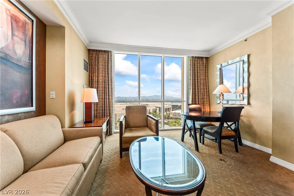 145 Harmon, Las Vegas, NV 89109