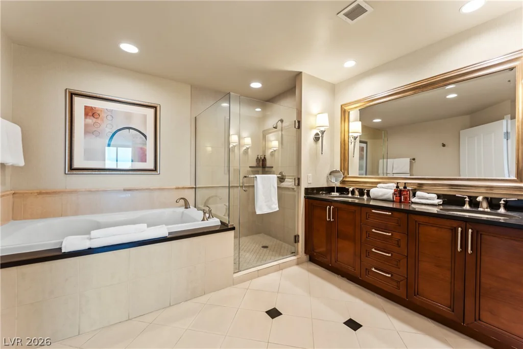 145 Harmon, Las Vegas, NV 89109