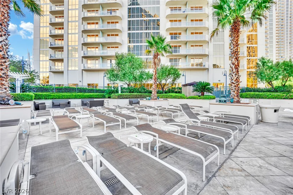 145 Harmon, Las Vegas, NV 89109