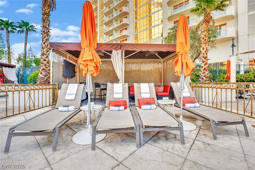 145 Harmon, Las Vegas, NV 89109