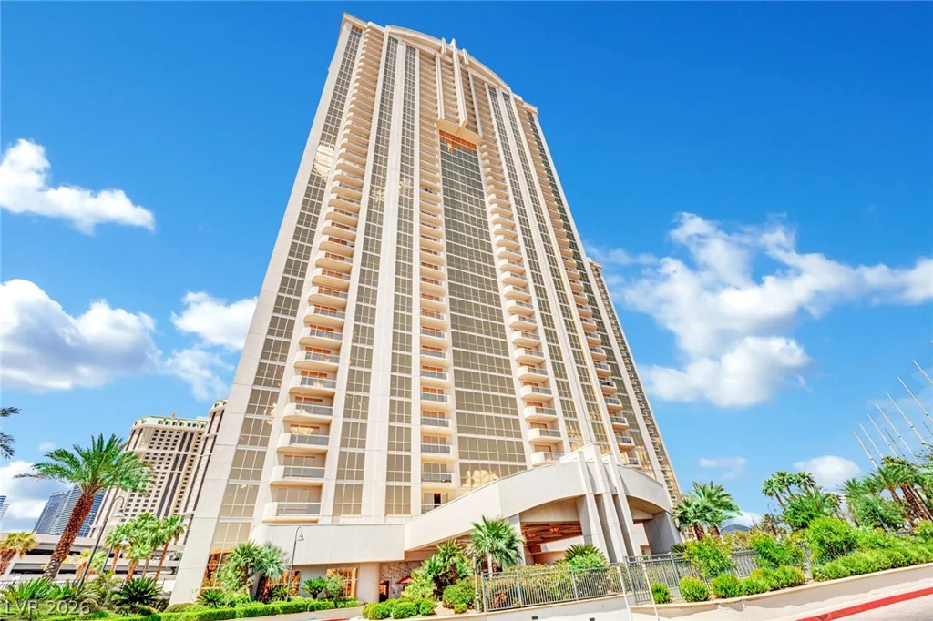 145 Harmon, Las Vegas, NV 89109