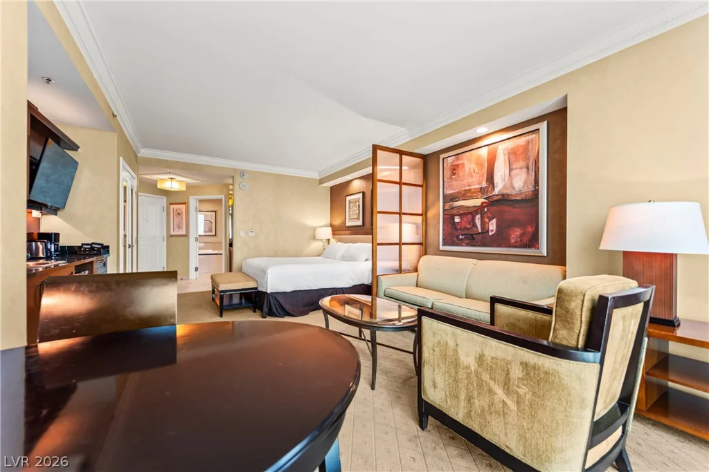 145 Harmon, Las Vegas, NV 89109
