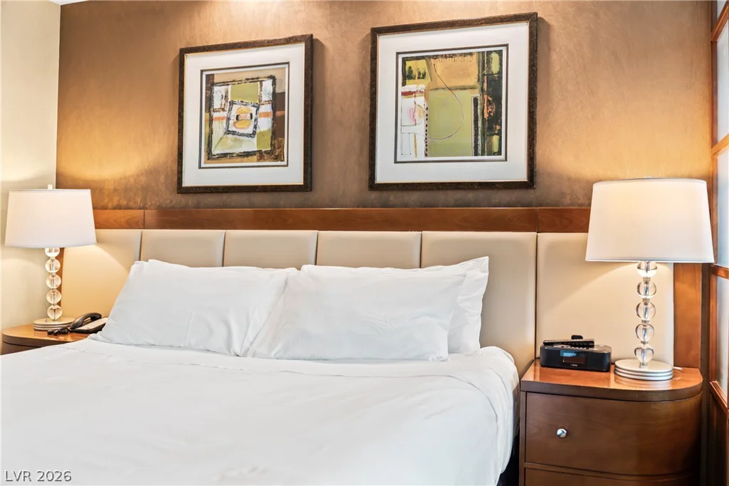 145 Harmon, Las Vegas, NV 89109