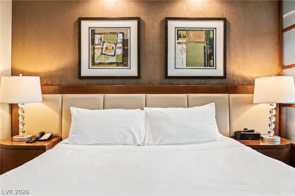 145 Harmon, Las Vegas, NV 89109
