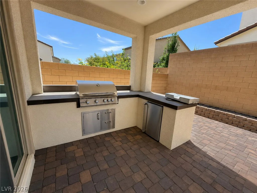 10291 Lodge Pine, Las Vegas, NV 89166