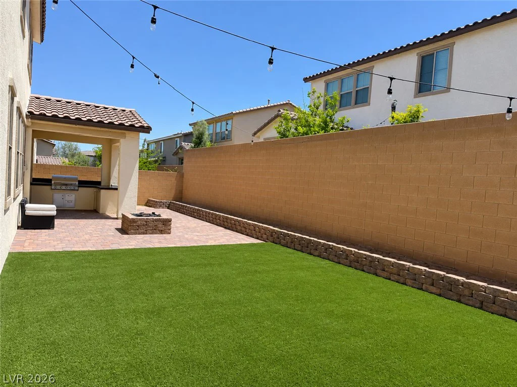 10291 Lodge Pine, Las Vegas, NV 89166
