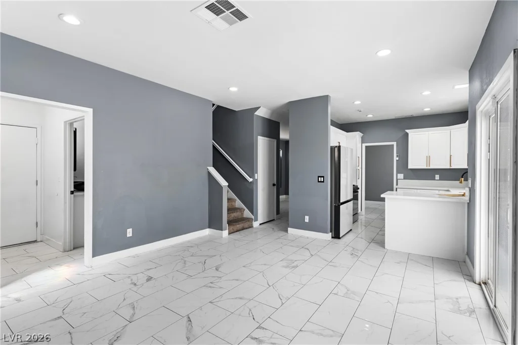 6385 Canyon Dawn, Las Vegas, NV 89108