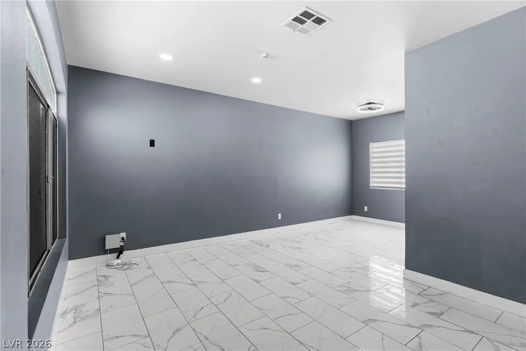 6385 Canyon Dawn, Las Vegas, NV 89108