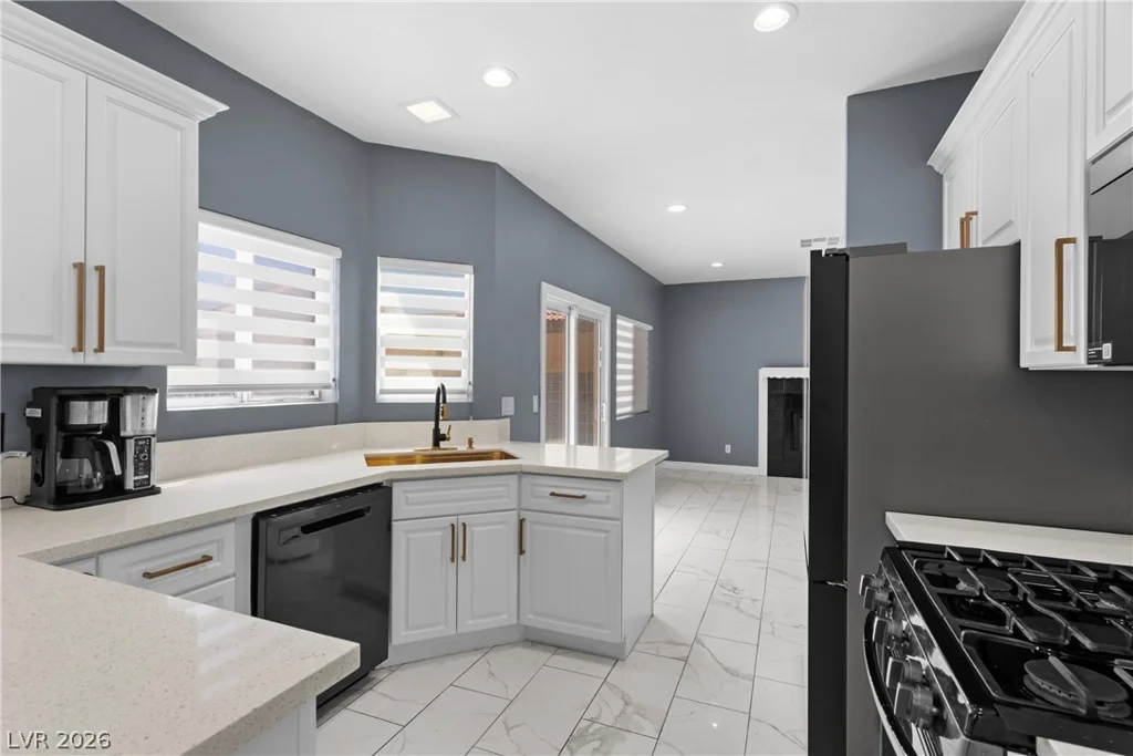 6385 Canyon Dawn, Las Vegas, NV 89108