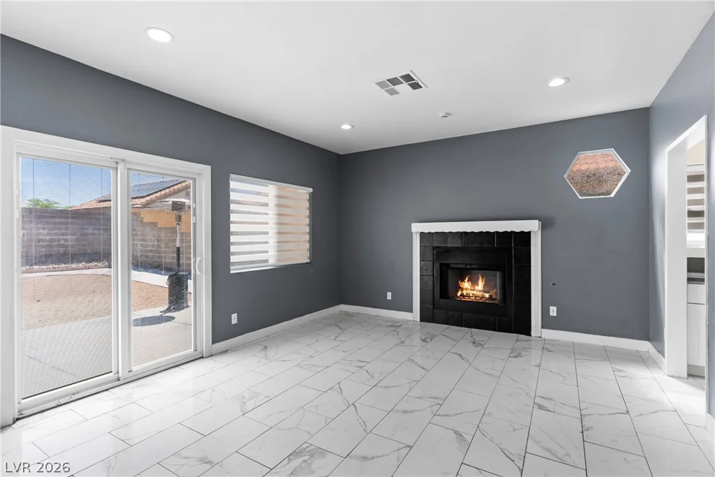 6385 Canyon Dawn, Las Vegas, NV 89108