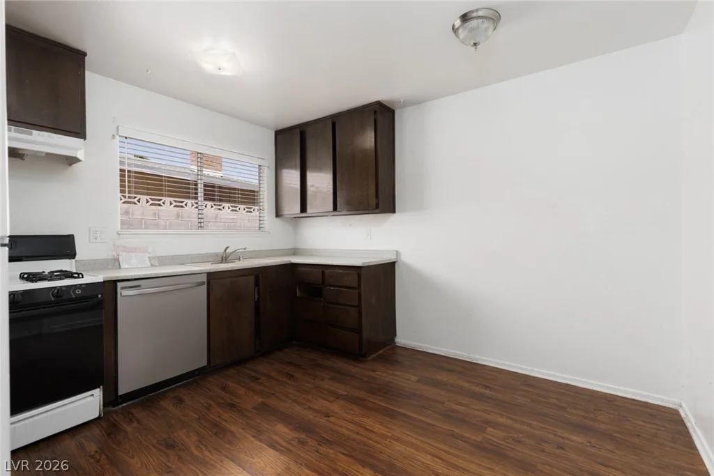 3958 Oakhill, Las Vegas, NV 89121