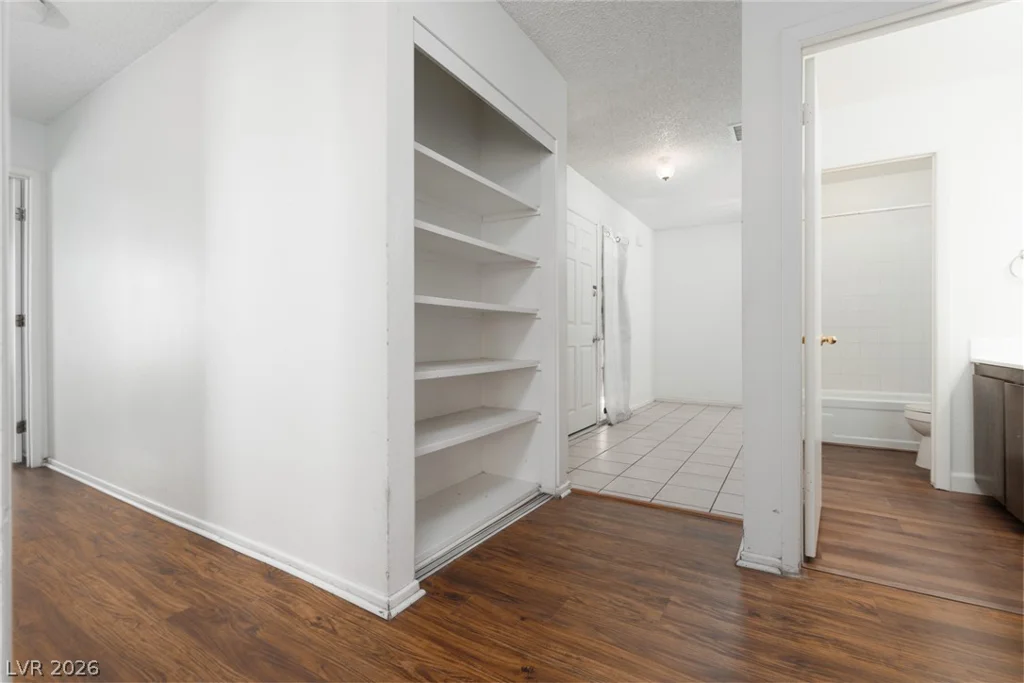 3958 Oakhill, Las Vegas, NV 89121