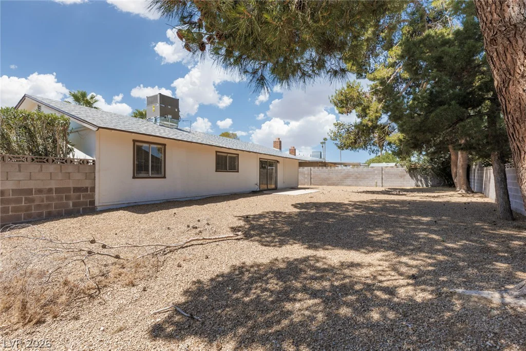 3958 Oakhill, Las Vegas, NV 89121