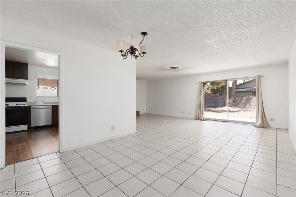 3958 Oakhill, Las Vegas, NV 89121