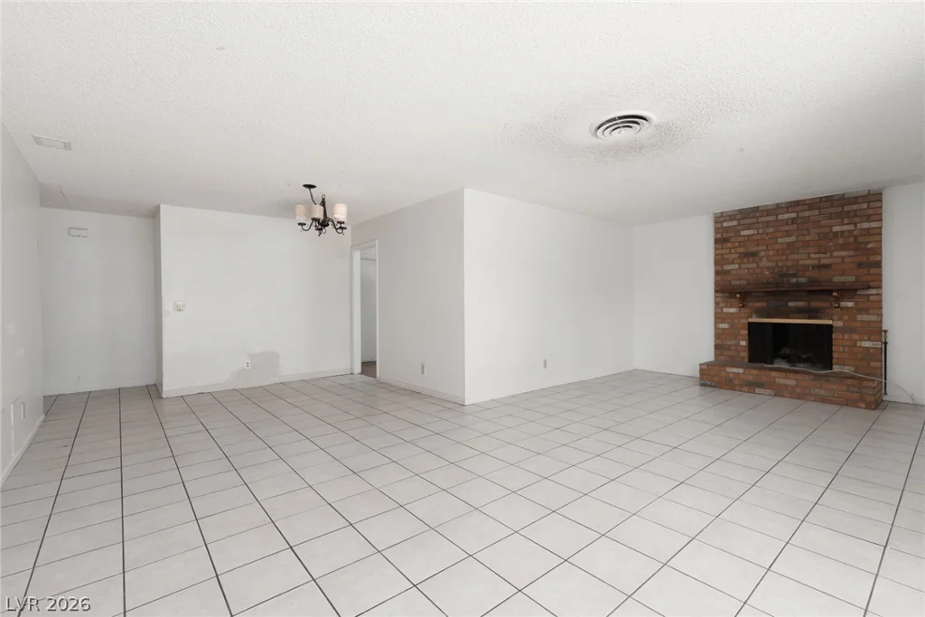 3958 Oakhill, Las Vegas, NV 89121
