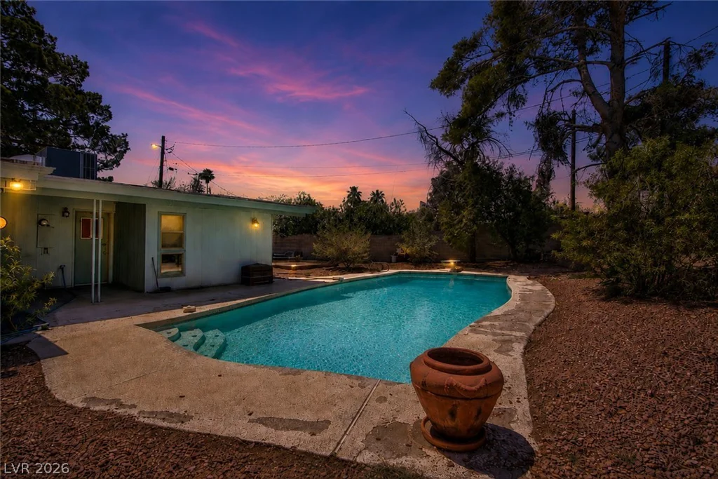 1601 Hartke, Las Vegas, NV 89104