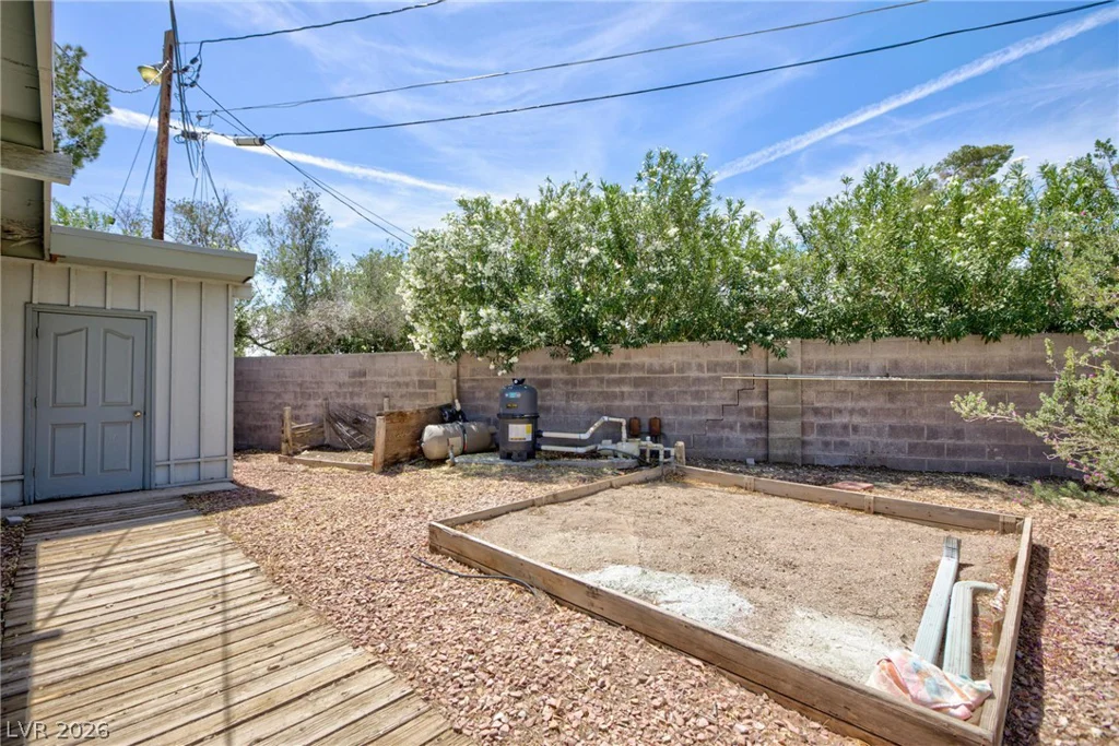 1601 Hartke, Las Vegas, NV 89104