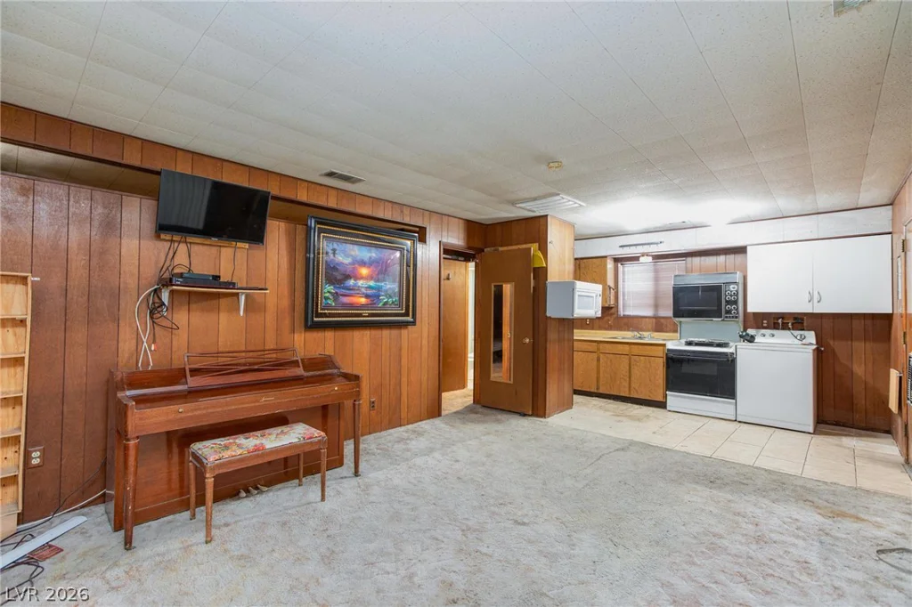 1601 Hartke, Las Vegas, NV 89104