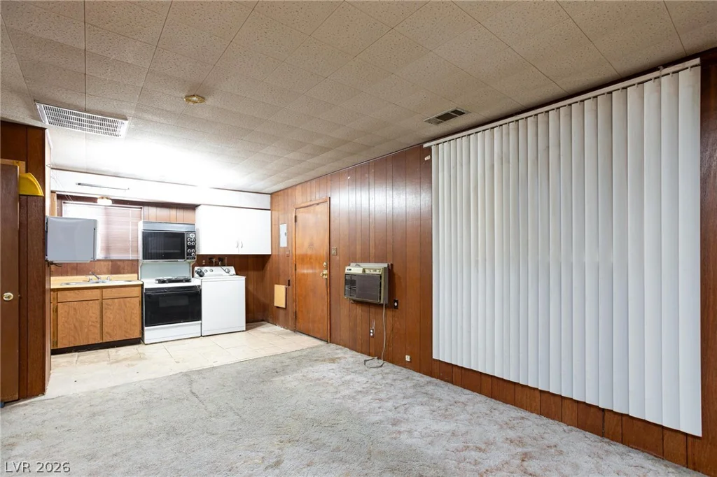 1601 Hartke, Las Vegas, NV 89104