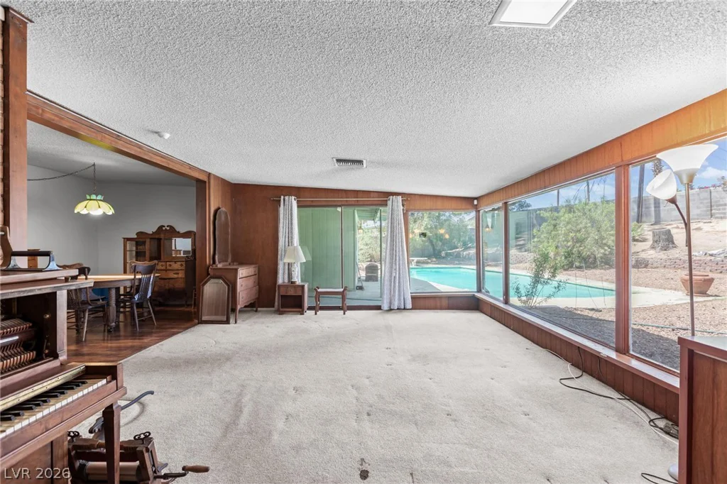 1601 Hartke, Las Vegas, NV 89104
