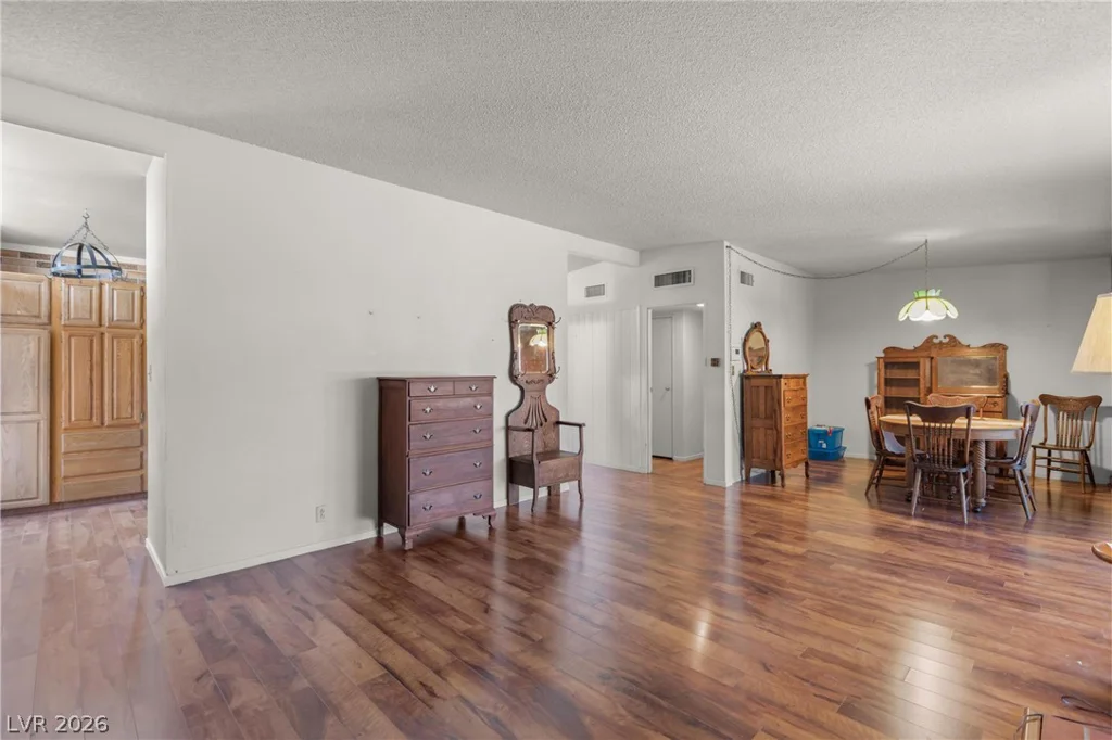 1601 Hartke, Las Vegas, NV 89104